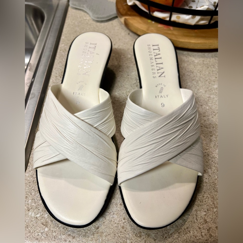 Italian Shoemakers White Slip-on Sandals (never worn)